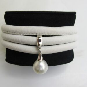 Armband Leder mit Perlen Anhänger