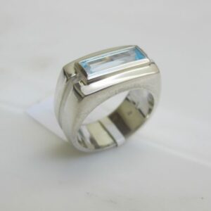 Ring Silber mit blauem Stein